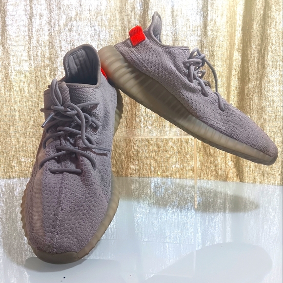 Adidas YEEZY 350 Boost V2 Knit Sneakers: size 16 - Picture 6 of 9